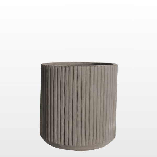 Paolelli Riga 4 Natural betonska tegla s reljefnom teksturom izrađena od Cementeco materijala za suvremeni vrt, terasu ili balkon.